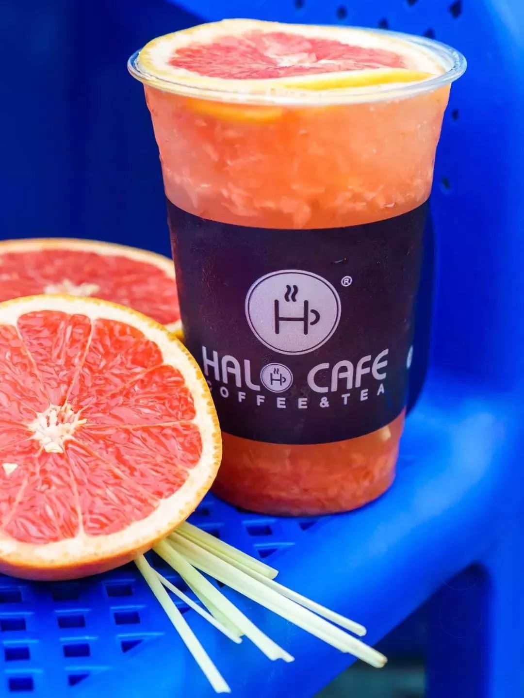 免费喝网蓝halocafe正式登陆中天新地这家网红店一开业就搞事