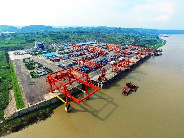 宜宾港港口群服务能力明显提高全省相继规划建设泸州港,宜宾港,乐山港
