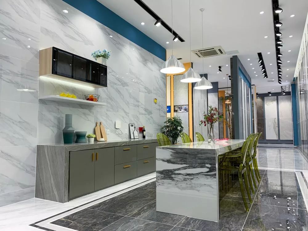 新店风采神韵磁砖成都旗舰店盛装亮相