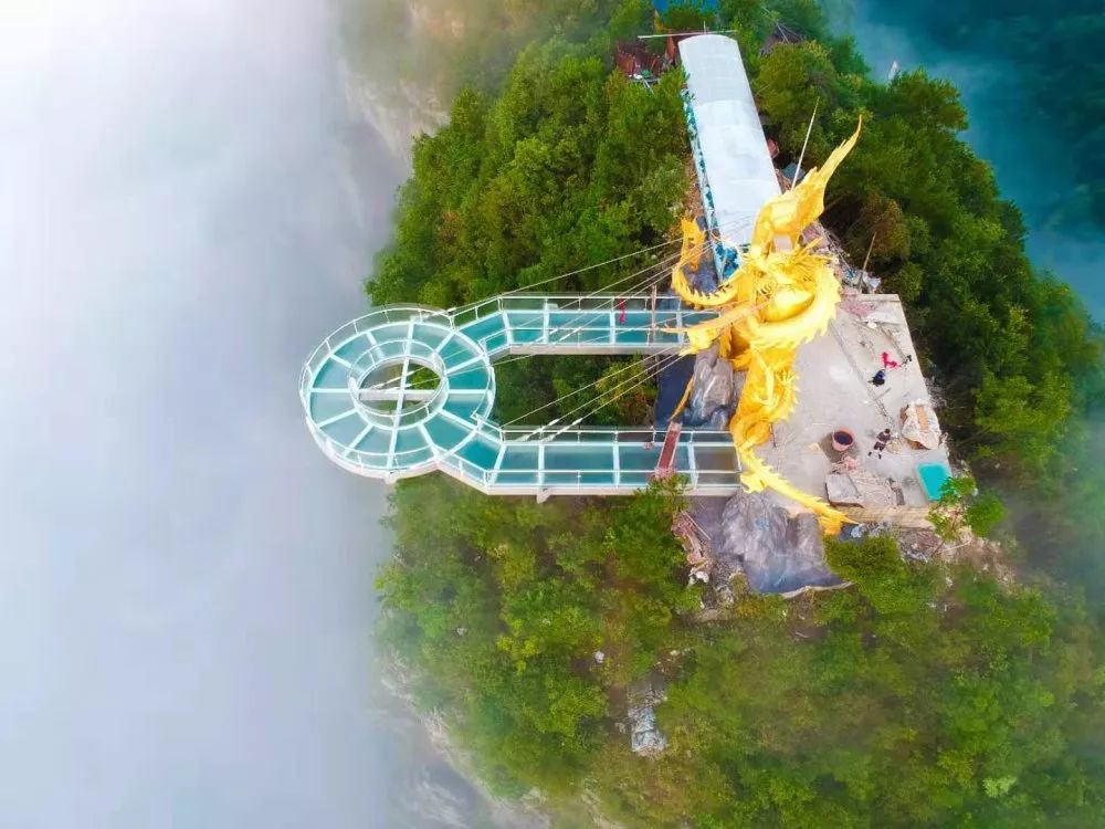 怀化溆浦雪峰山枫香瑶寨雁鹅界古村落茶马古道思蒙湿地公园向警予纪念