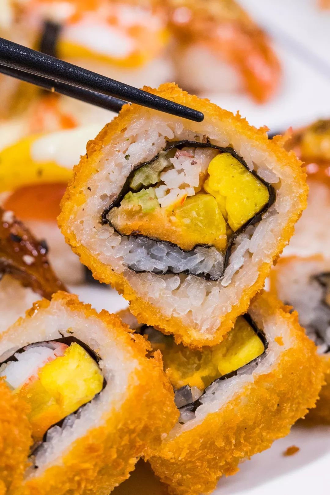 厦门90后小哥独创爆料咸蛋黄寿司从岛外火到岛内