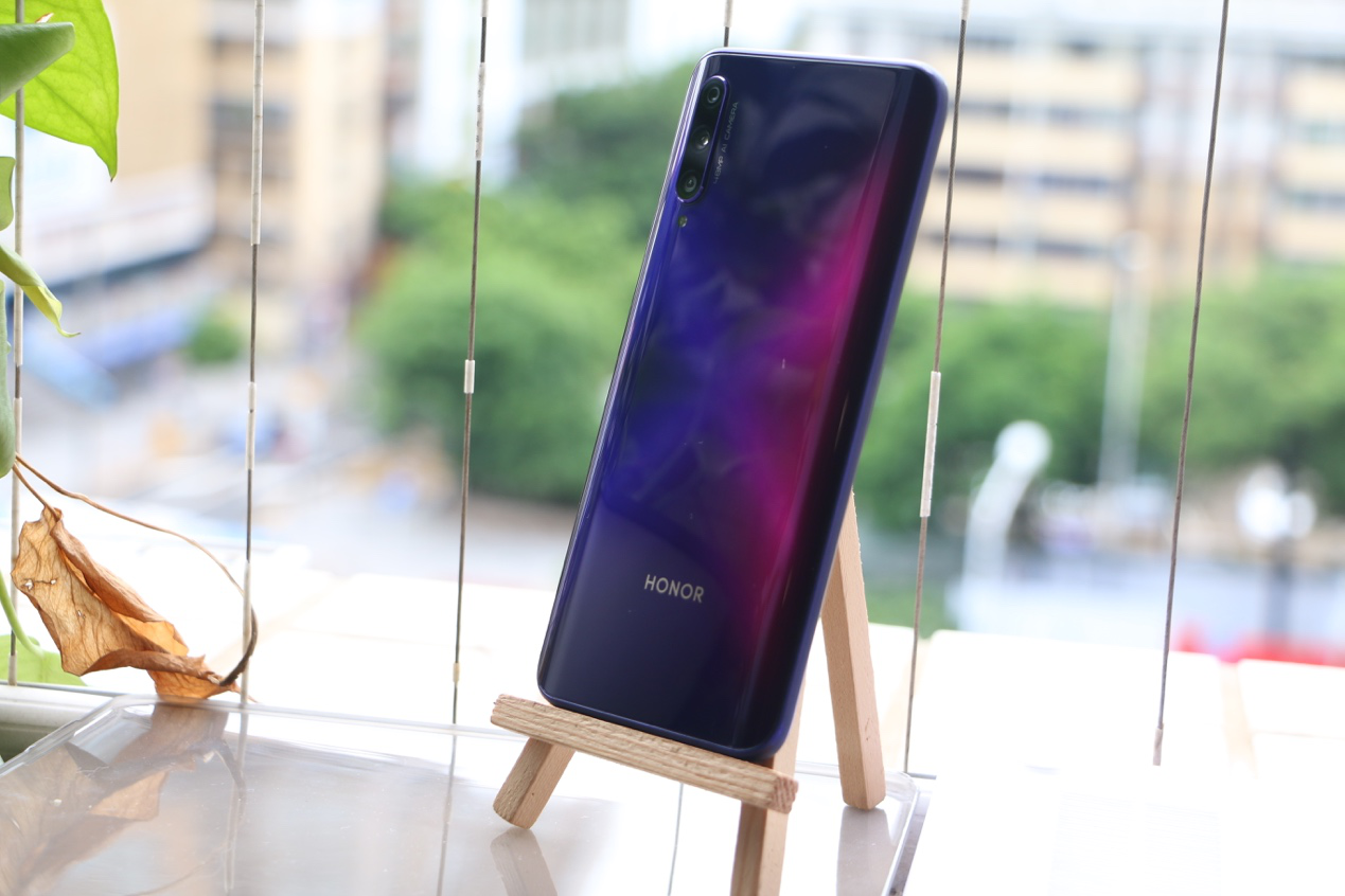 全系标配麒麟810处理器荣耀9xpro上手体验