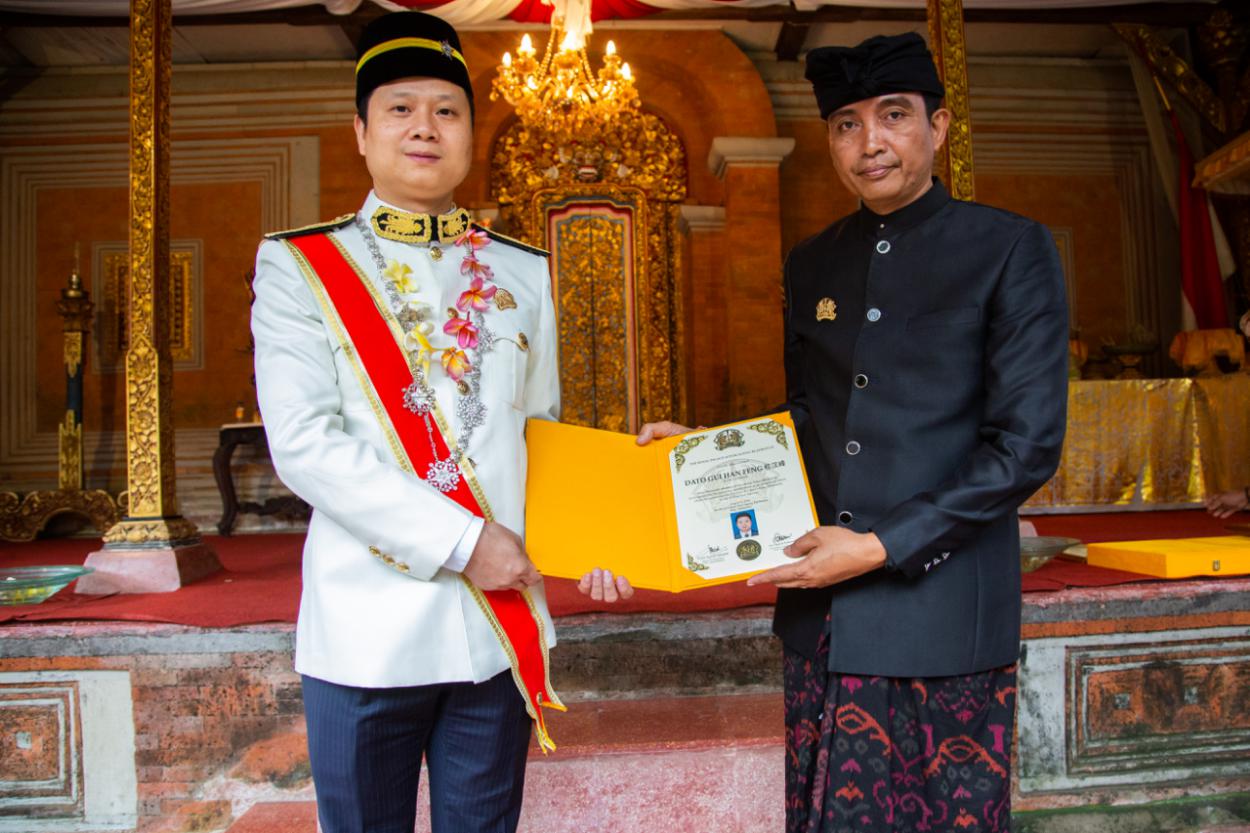 印尼巴厘岛皇室puriagengblahbatuh举办巴厘岛慈善典礼