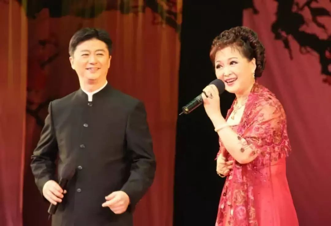 【名家动向】 明天上午,邱瑞德将登上去往昆明的飞机._河北梆子