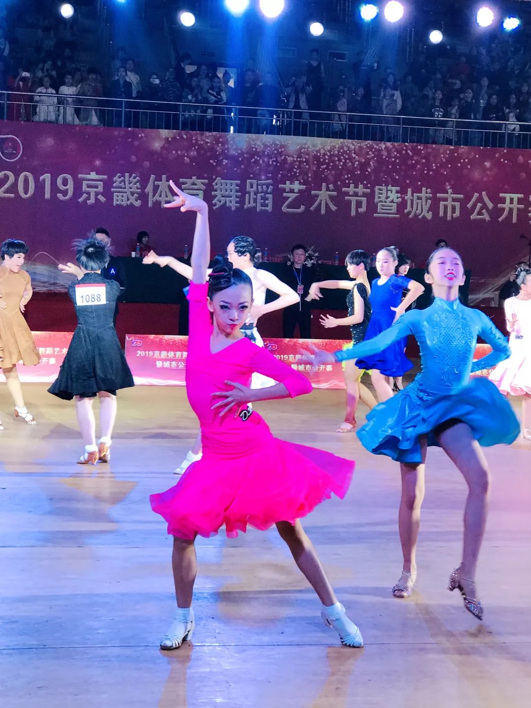 青少年宫拉丁舞小学员在2019京畿体育舞蹈艺术节暨城市公开赛中荣获