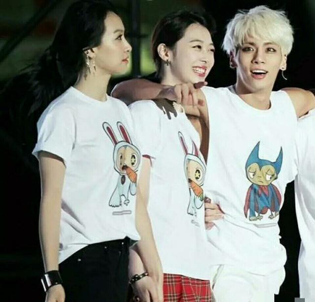 雪莉葬礼现场宋茜参加完葬礼后发文直击网络暴力