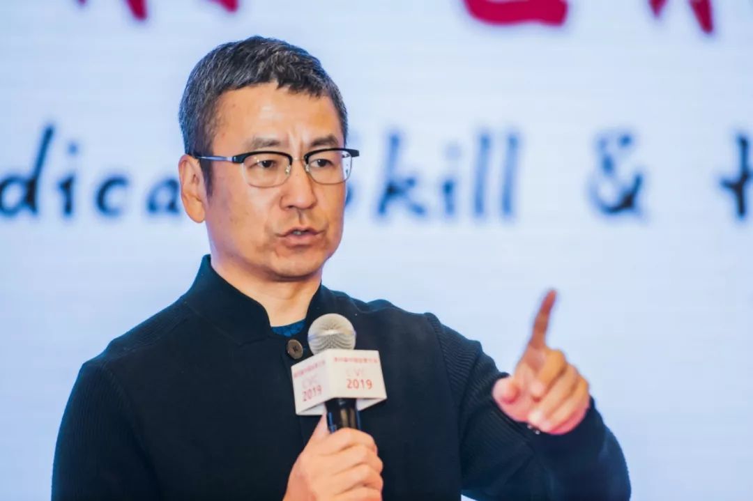 白岩松医生治心更要懂心