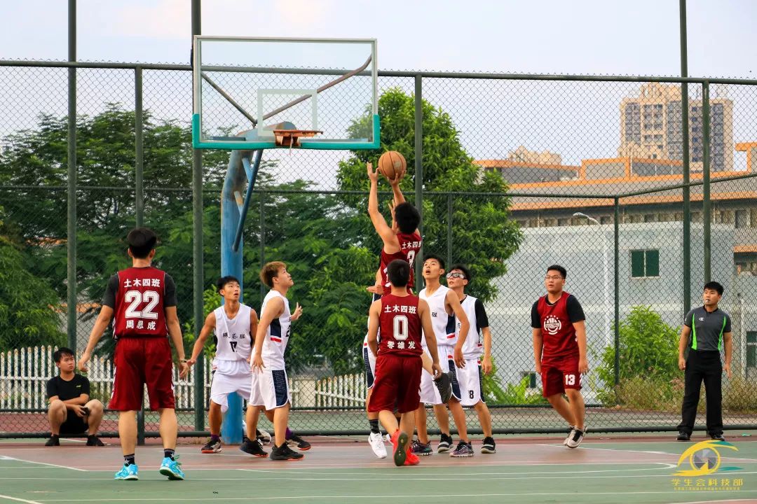 城环学院各班级的团队凝聚力,展现新时代大学生的蓬勃朝气和体育精神