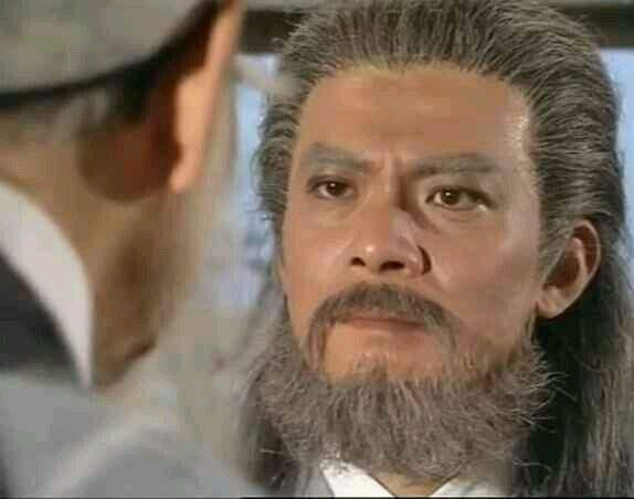 萧远山是乔峰的亲生父亲为何又要陷害他不忠不义被人唾骂