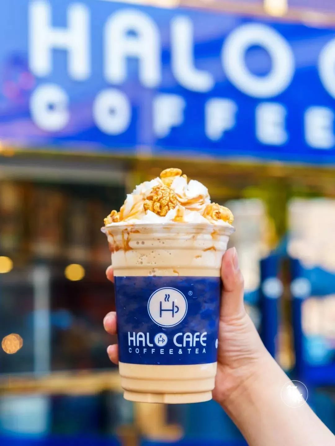 免费喝网蓝halocafe正式登陆中天新地这家网红店一开业就搞事