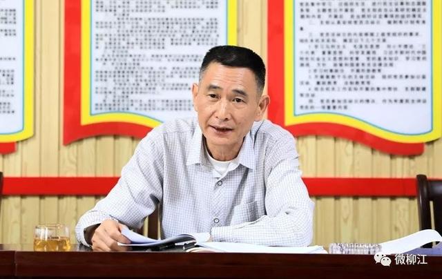 座谈交流中,张万华传达了市委主题教育工作最新会议精神,要求在开展