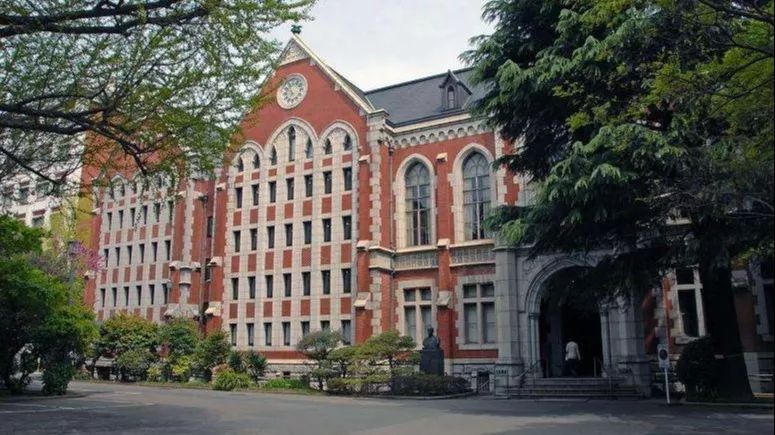 早稻田大学,庆应义塾大学,上智大学,学习院大学,march五校(青山学院