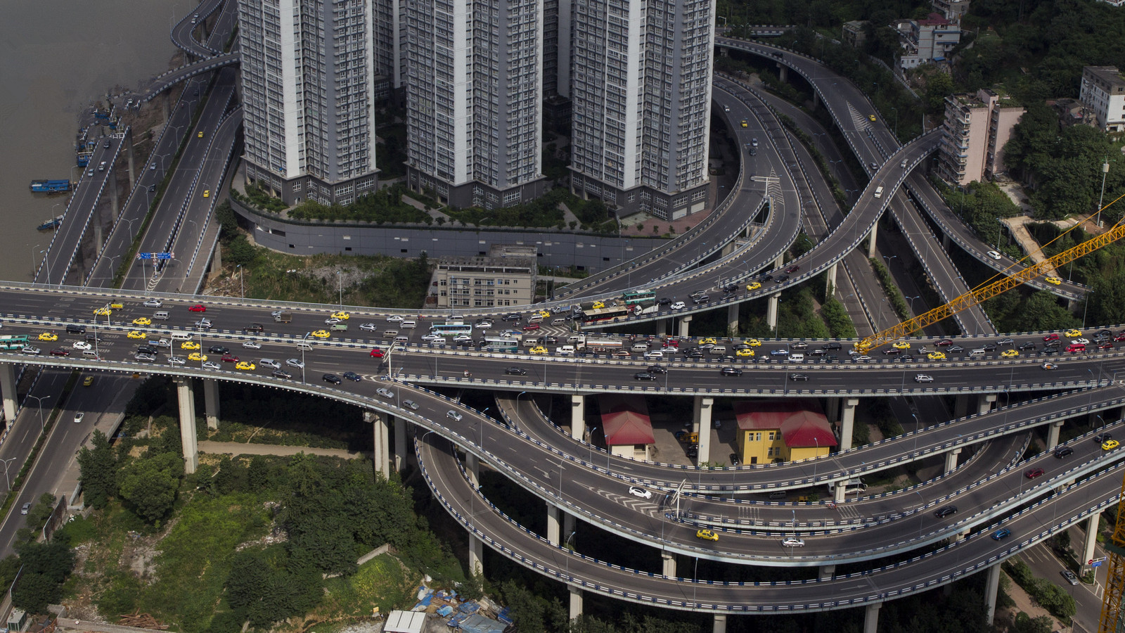 直击重庆稀奇古怪的路进门出门两条道看着地图都迷路