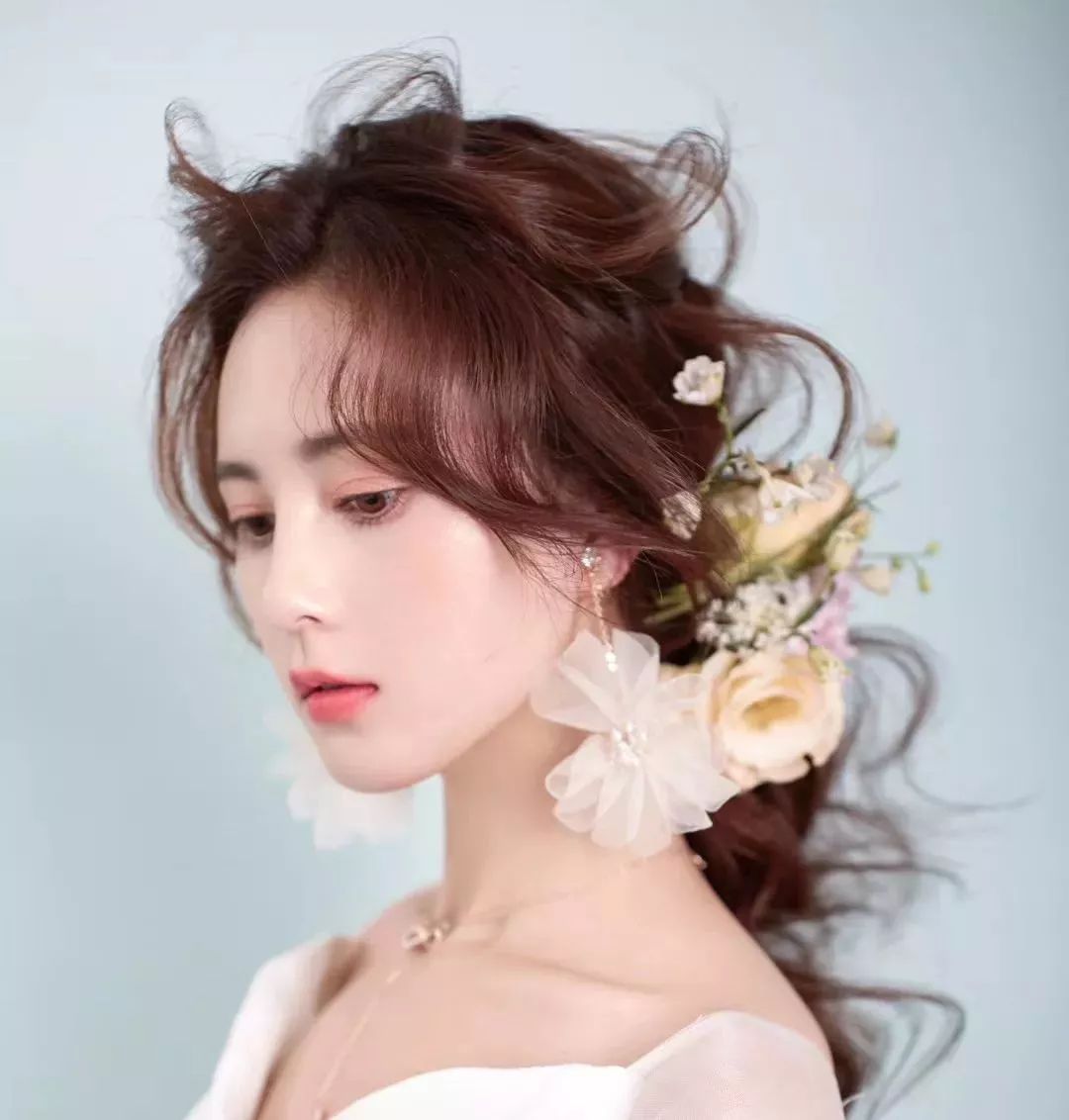 美炸的空气感抽丝新娘发型流行到爆