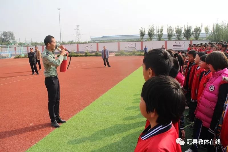 【校园短讯】贾镇中学举行消防疏散演练和安全知识培训