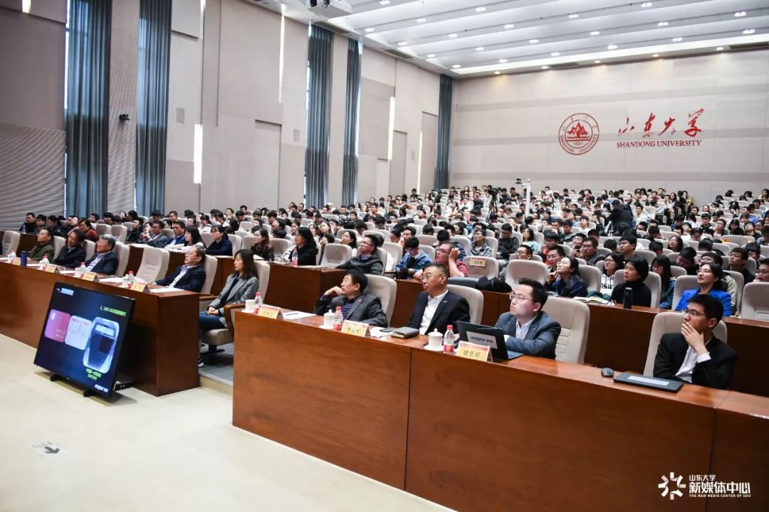 王晓文,山东区公共事业行业部总经理李远辉;山东大学常务副校长王琪珑