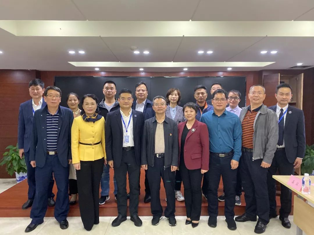 开福区委领导欧干军何惠风鲁碧君一行调研德荣医疗集团