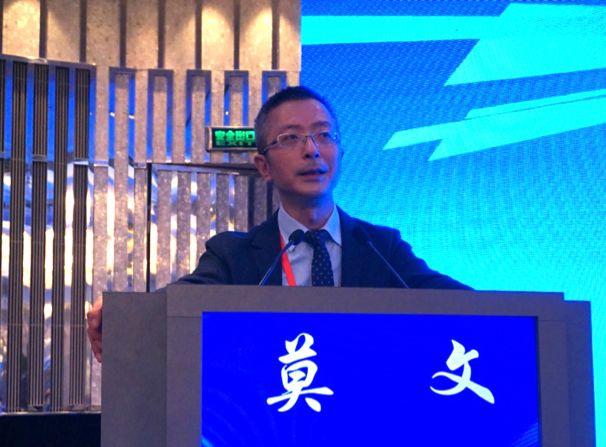 外科主任沈洪兴教授及龙华医院莫文教授先后致辞欢迎各位嘉宾的到来