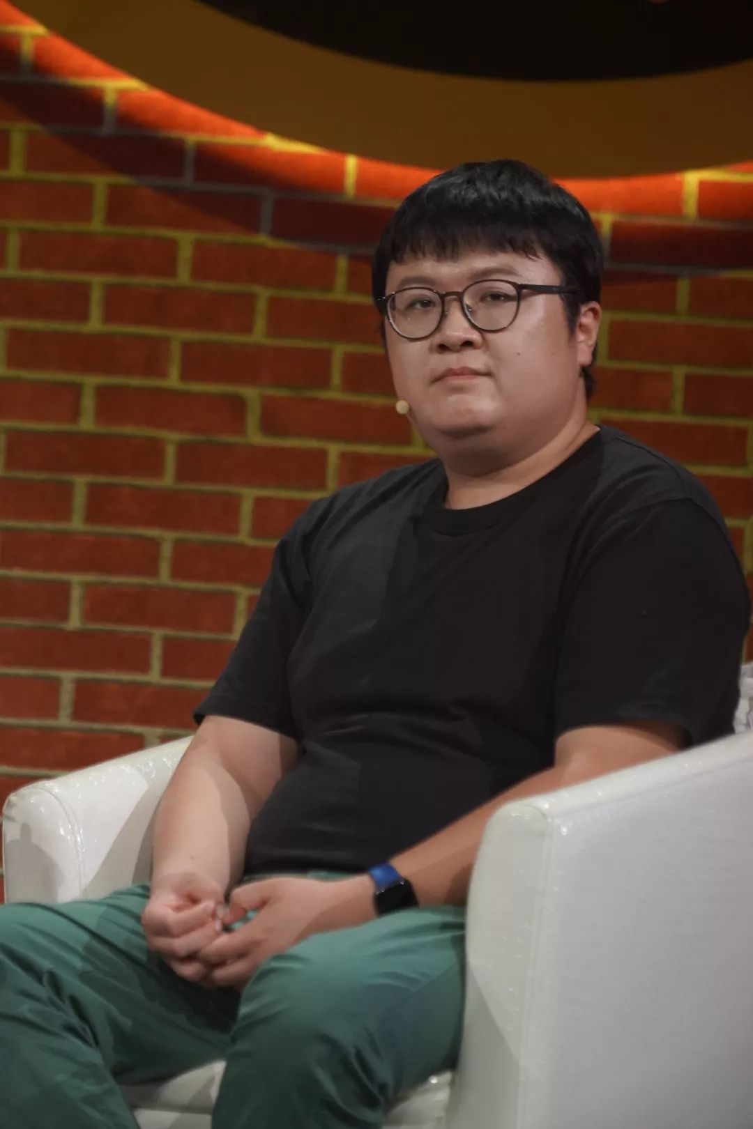 著名演员何赛飞,央广主持人李峙,乐评人邓柯,作为本期的经典品鉴团