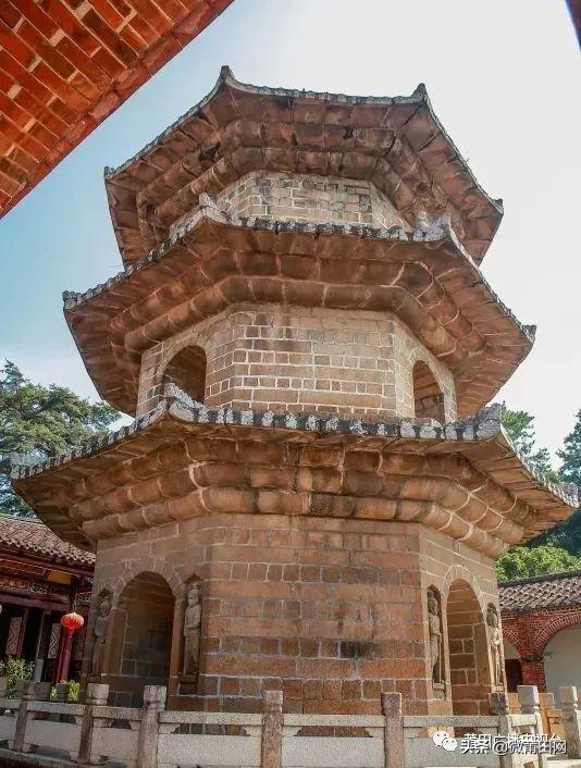 荔城报恩寺塔 图源:网友文献摄郎三层的正东西南北四面都有开门,为