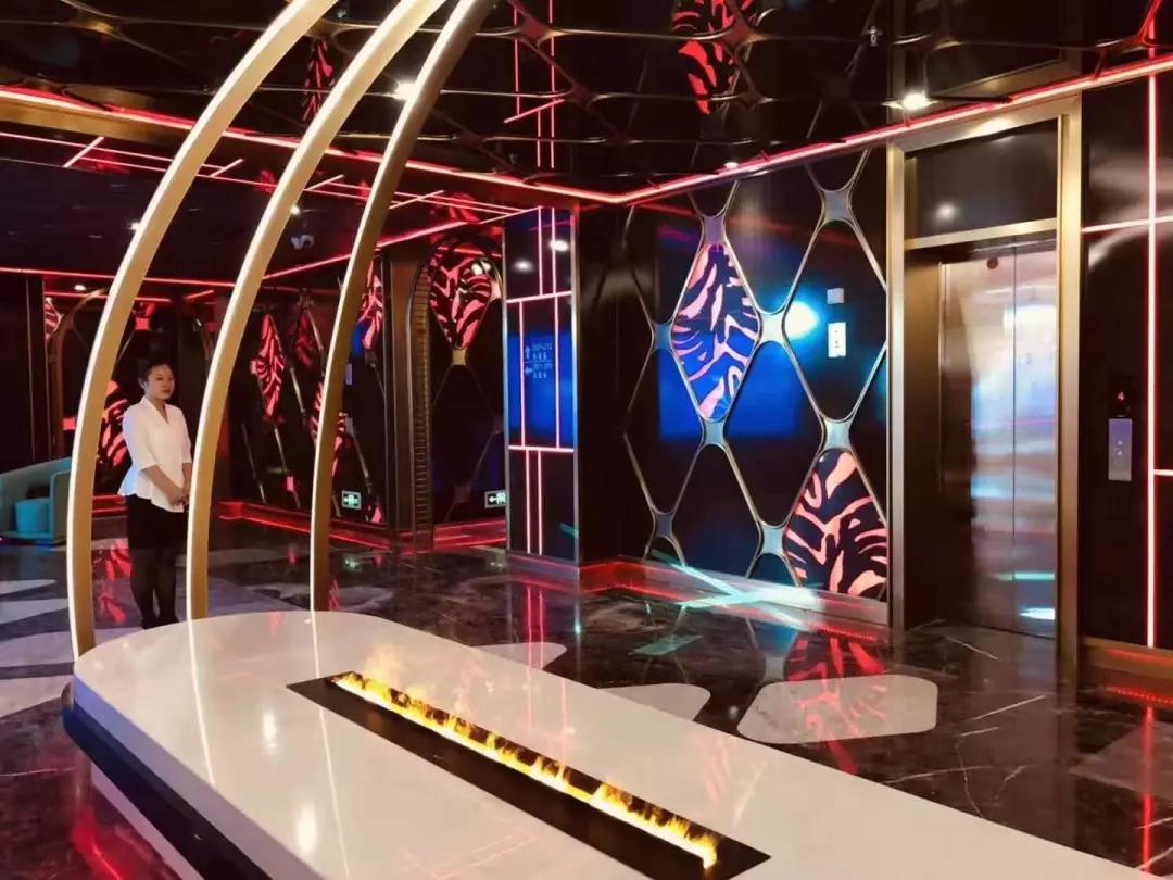 w量贩式ktv这个秋天你是哪种青年