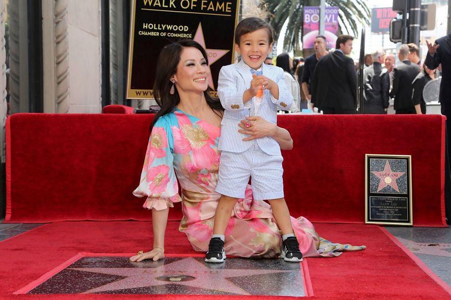 打造出今年爆款神级美剧有谁不羡慕刘玉玲的斜杠人生