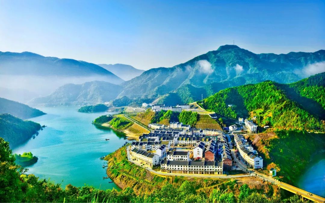 新时代新石门新风采庆祝新中国成立70周年摄影作品展