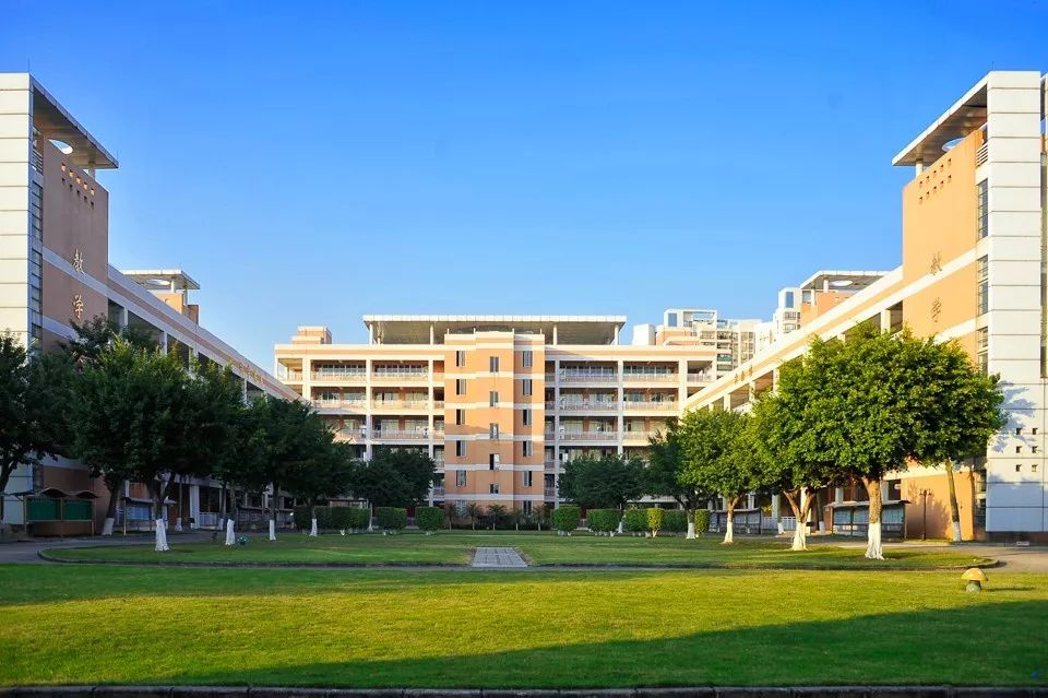 勒流中学赴高校设点公开招聘教师公告