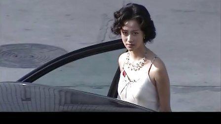 2002年倪虹洁出演电视剧《终极悬案》,饰演程萌萌一角,这是倪虹洁第一