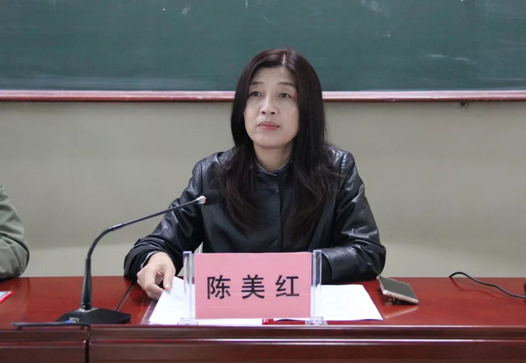 运城市教育局政教科科长张潇,我市教科局党组书记,局长苏春云出席.