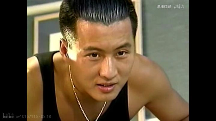 与银发老太拥吻,婚内出轨三次,这是什么魔幻极品渣男?_孙兴