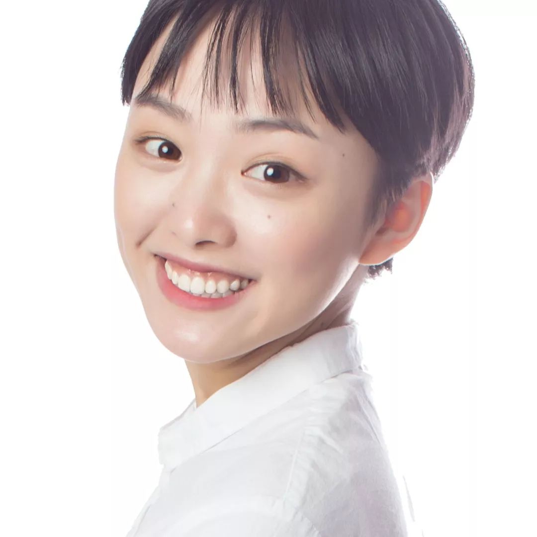 毕业于上海戏剧学院,工小生,承徐(玉兰)派,师从著名演员汪秀月,当代