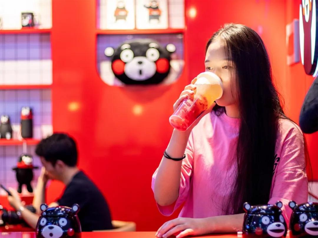 爱熊本熊这杯腮红茶小哥哥小姐姐都爱的独一份奶茶
