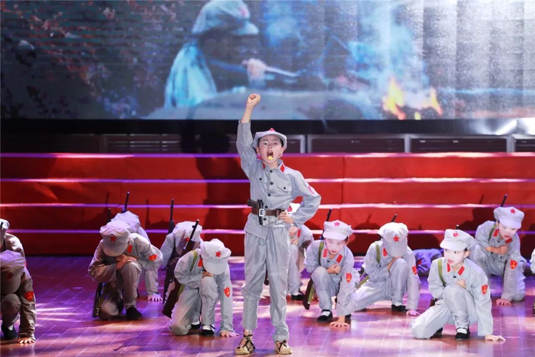 汝城上演童心向党家乡红色故事多红色故事我来说情景剧表演赛