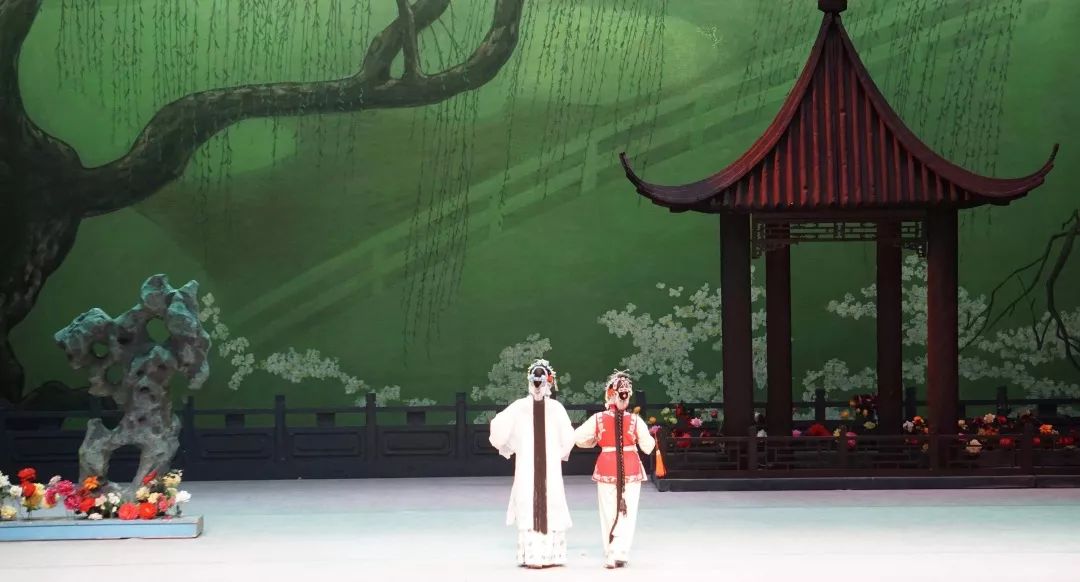 艺苑现场姹紫嫣红牡丹亭