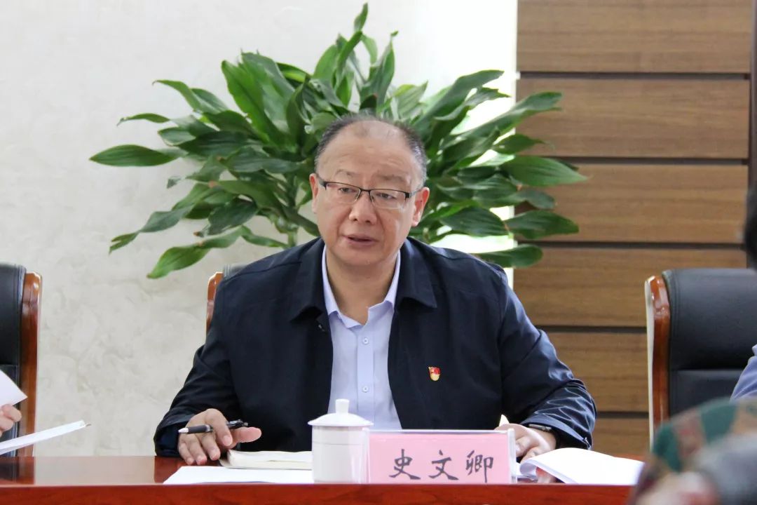 在听取交流后,区委第六指导组组长吴建敏作点评讲话,指出江浦路街道