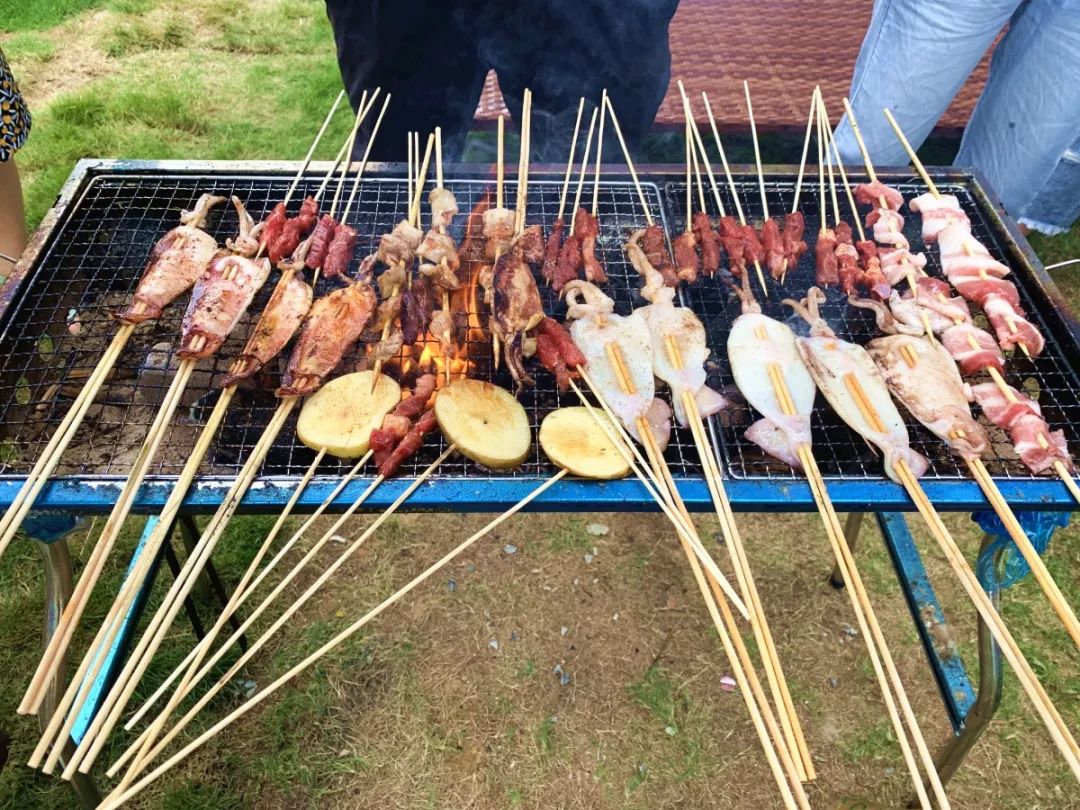 一起去户外搭帐篷,吃烤肉!_烧烤