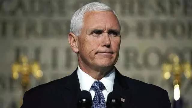 美国副总统彭斯在与国务卿蓬佩奥举行的联合新闻发布会上宣布,美国和