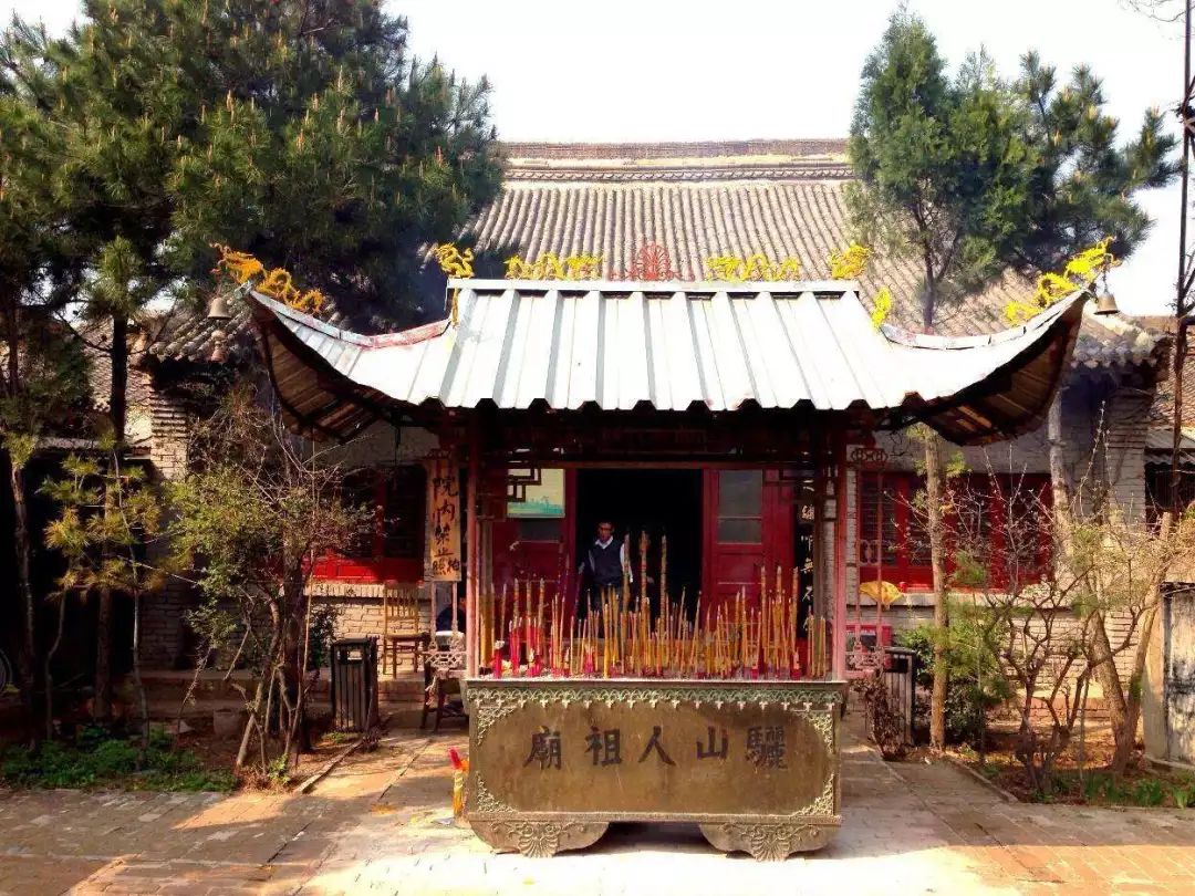 骊山人祖庙是人祖文化的一个发源地,中华伏羲女娲文化研究的祖根,是