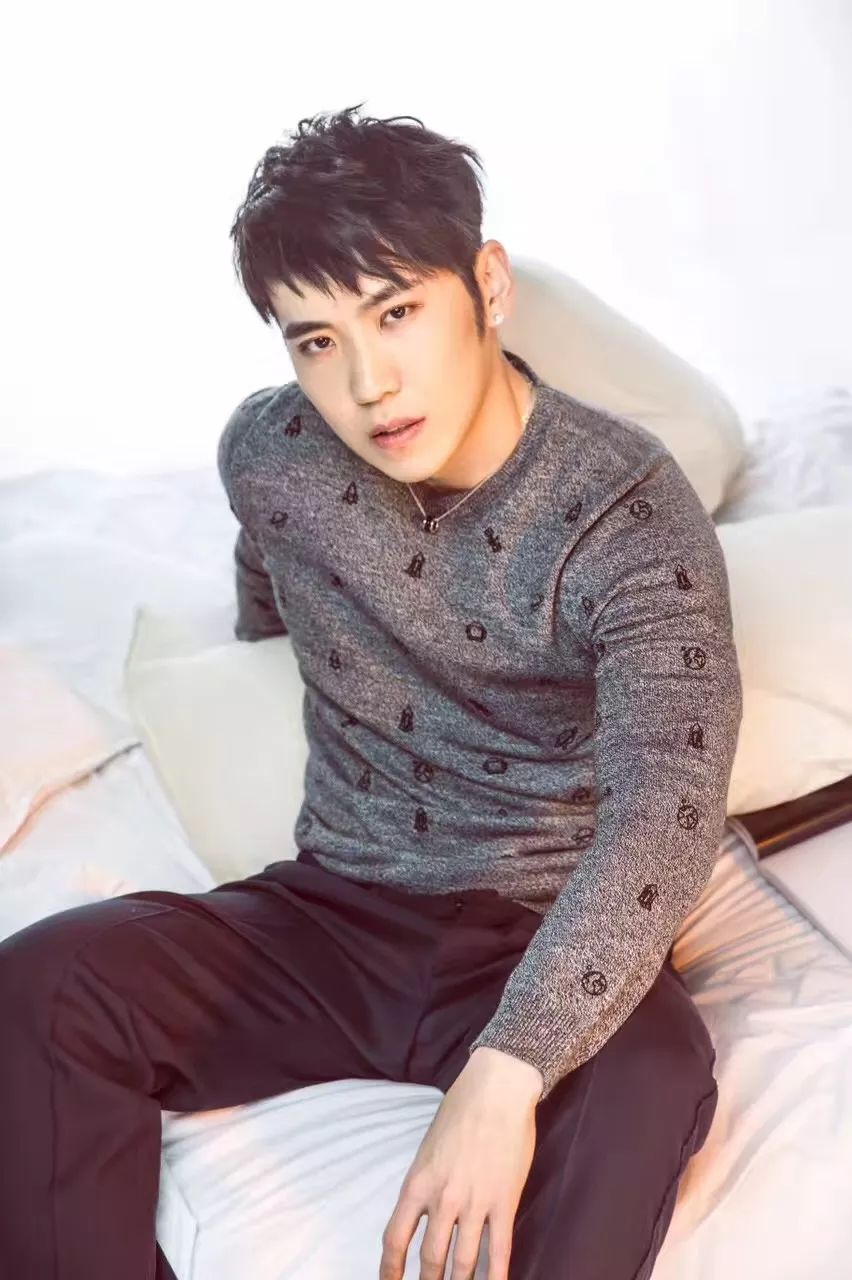 陈艺搏大概就是从那个时候开始,我心里默默地开始觉得自己注定要