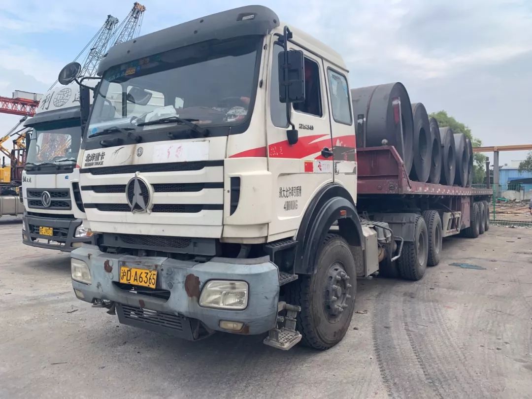 实名曝光常熟交警近期查获8辆百吨王