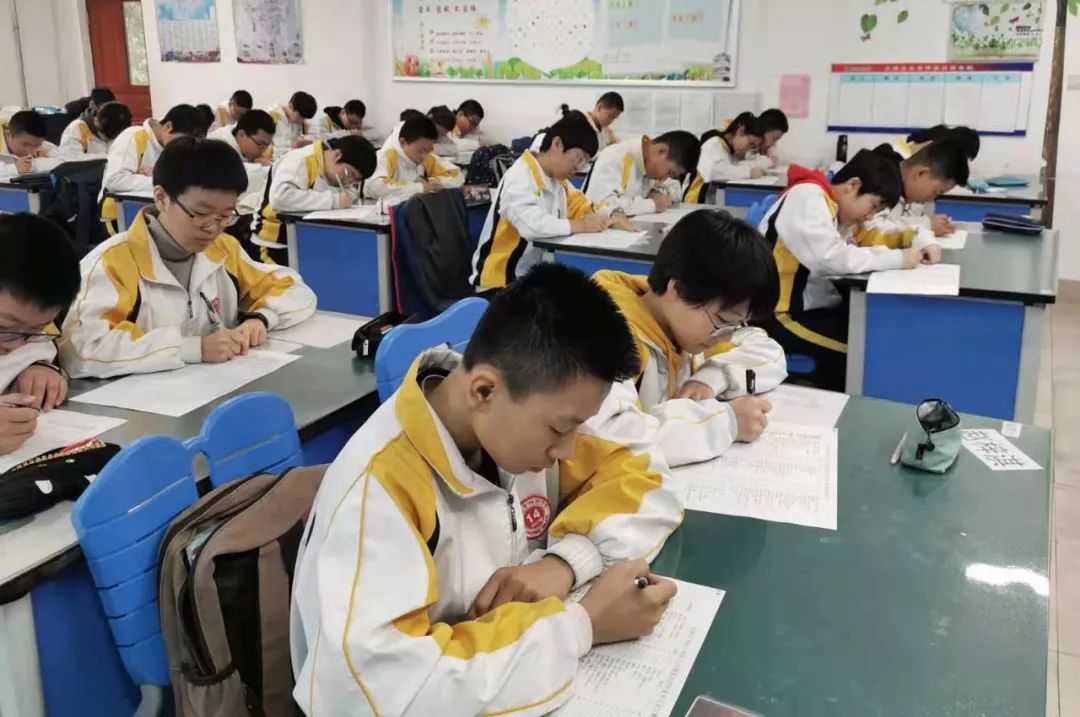 【学科活动】虹桥中学初三学年举行英语学科单词竞赛