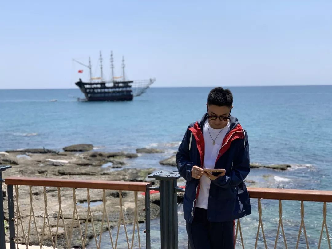 广艺故事贺翔一名青年舞蹈教师的初心与使命