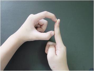 可以提高韧性,减少折损,还可以锻炼肌肉,灵活施展手部运动,预防老年