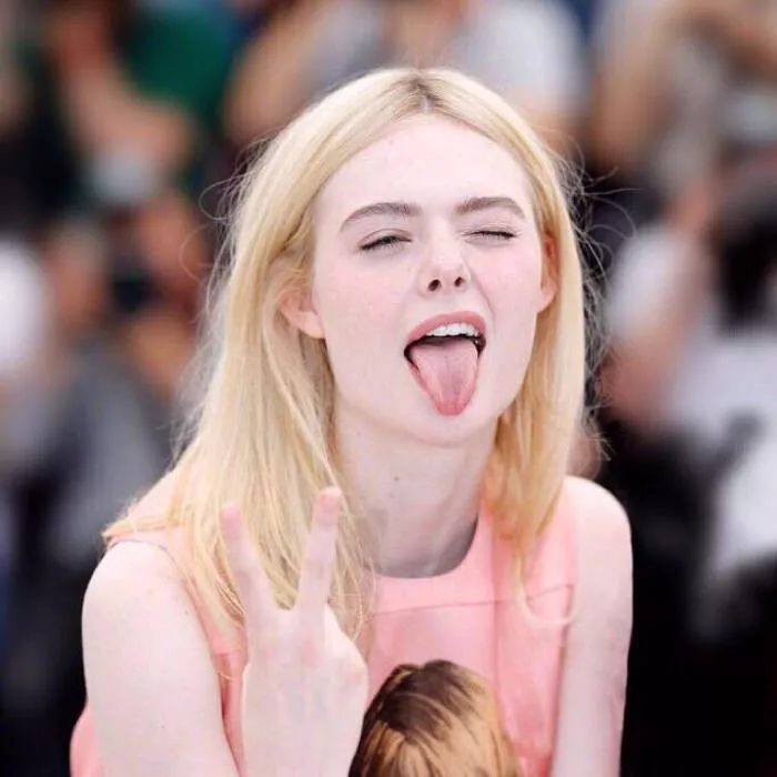 欧美头像丨从卖气球的人那里每个孩子牵走一个心愿