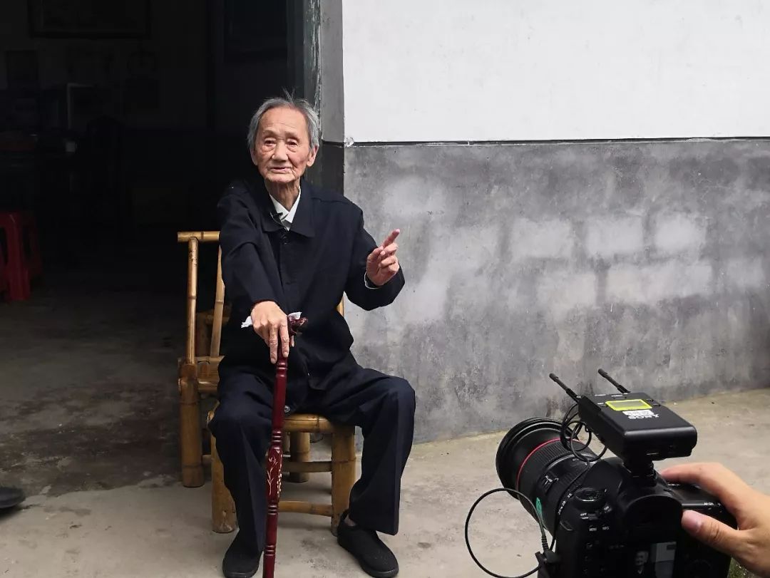 萍乡这位90岁老人上央视《新闻联播》,受到汪洋接见,事迹感动._李维