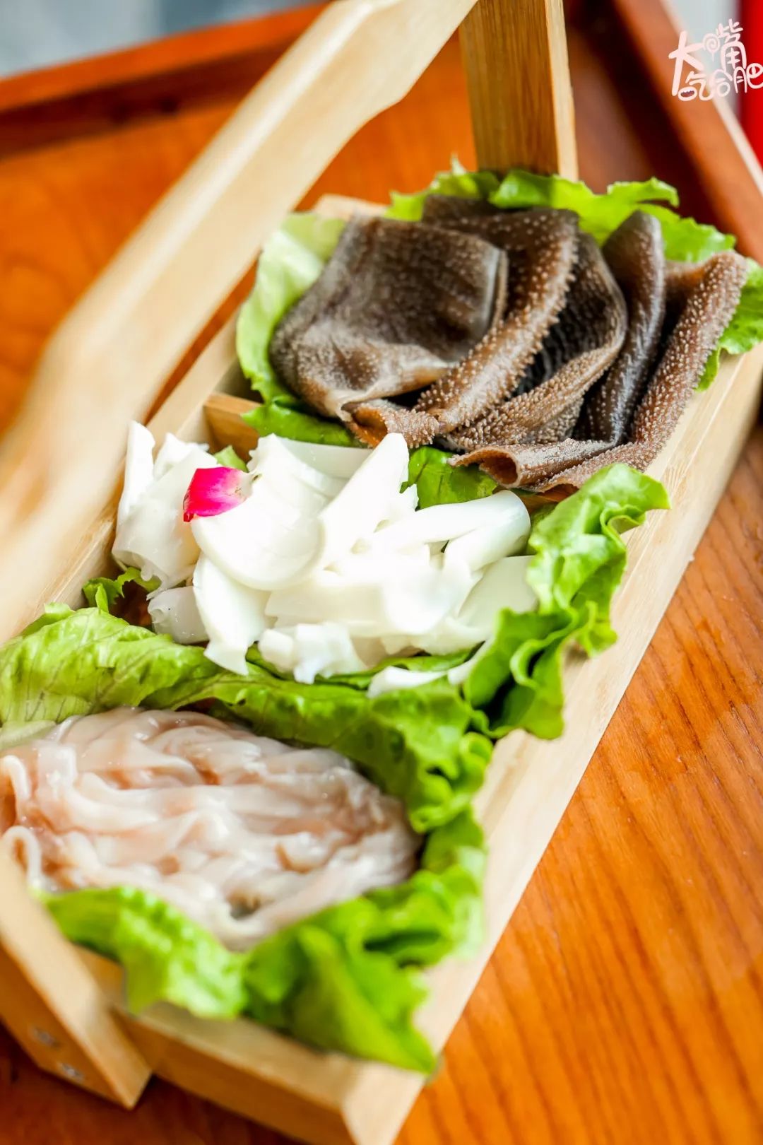 火锅有三宝,毛肚,黄喉和鸭肠,一个都不能少!