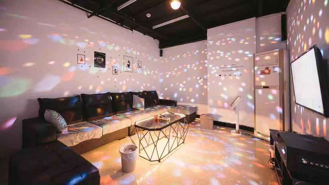 佛山至新300㎡的复式轰趴馆走起