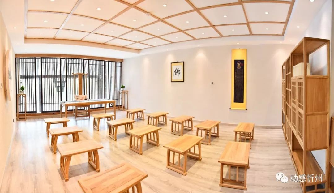 山的禅文化品牌,以禅心闲居为文化主题在景区中心开设了精品禅修精舍