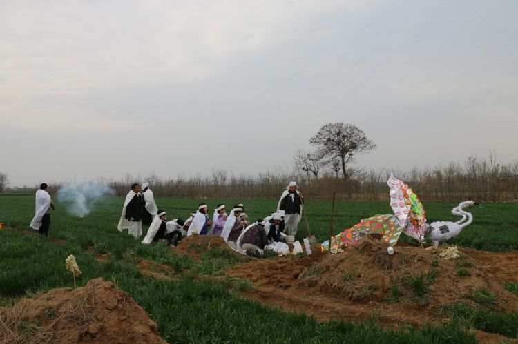 农村下葬后讲究的"圆坟儿",到底是什么鬼?